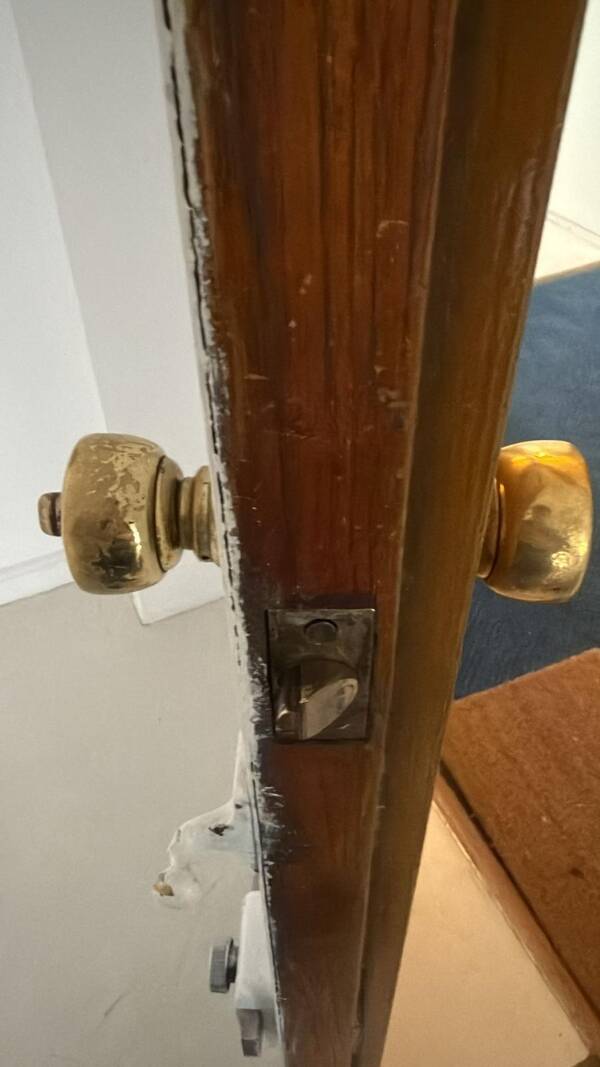 Ancienne serrure tubulaire