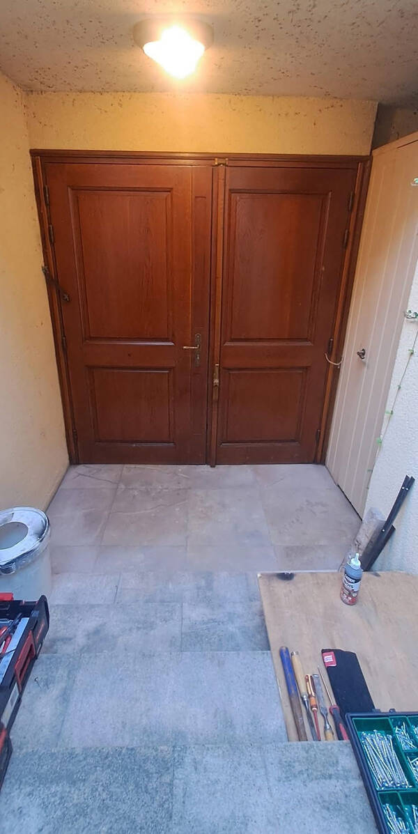Blindage de porte de bois