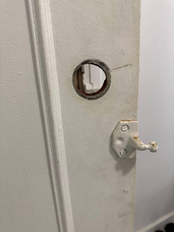 Emplacement serrure tubulaire